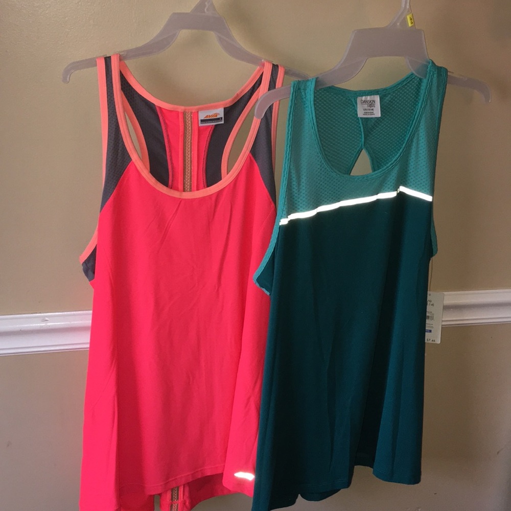 2 Active Tanks.  Size Large